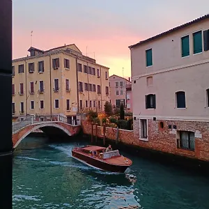 Ca' Dino - Canal View Apartamento